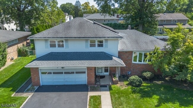 Building Photo - 65 Daniels Dr
