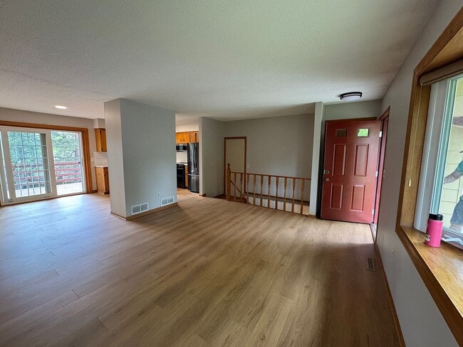 Photo - 6990 Redwing Ln