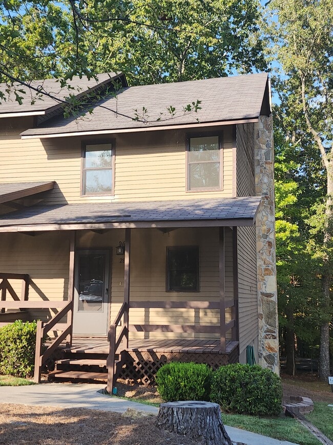 Building Photo - 28 Mountain View Ct Unit 28