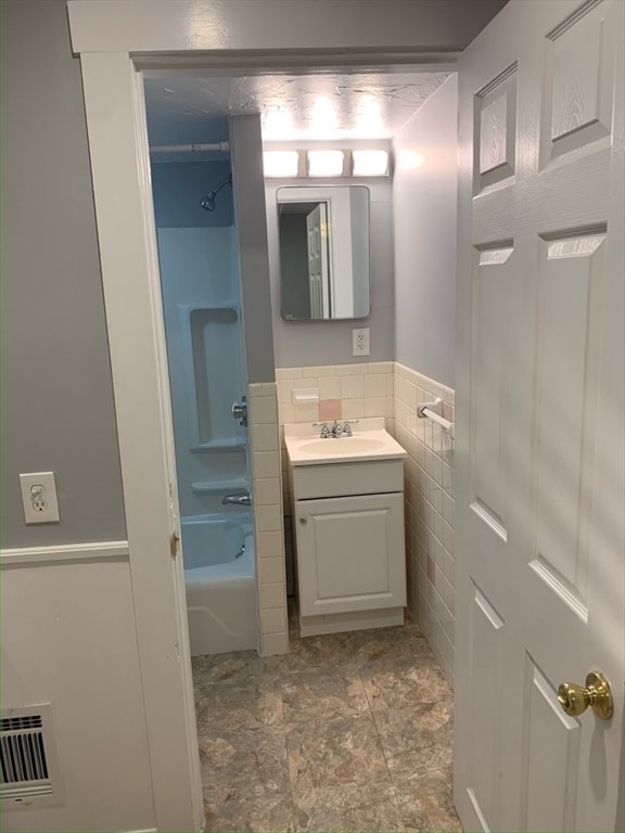 Photo - 102 Central St