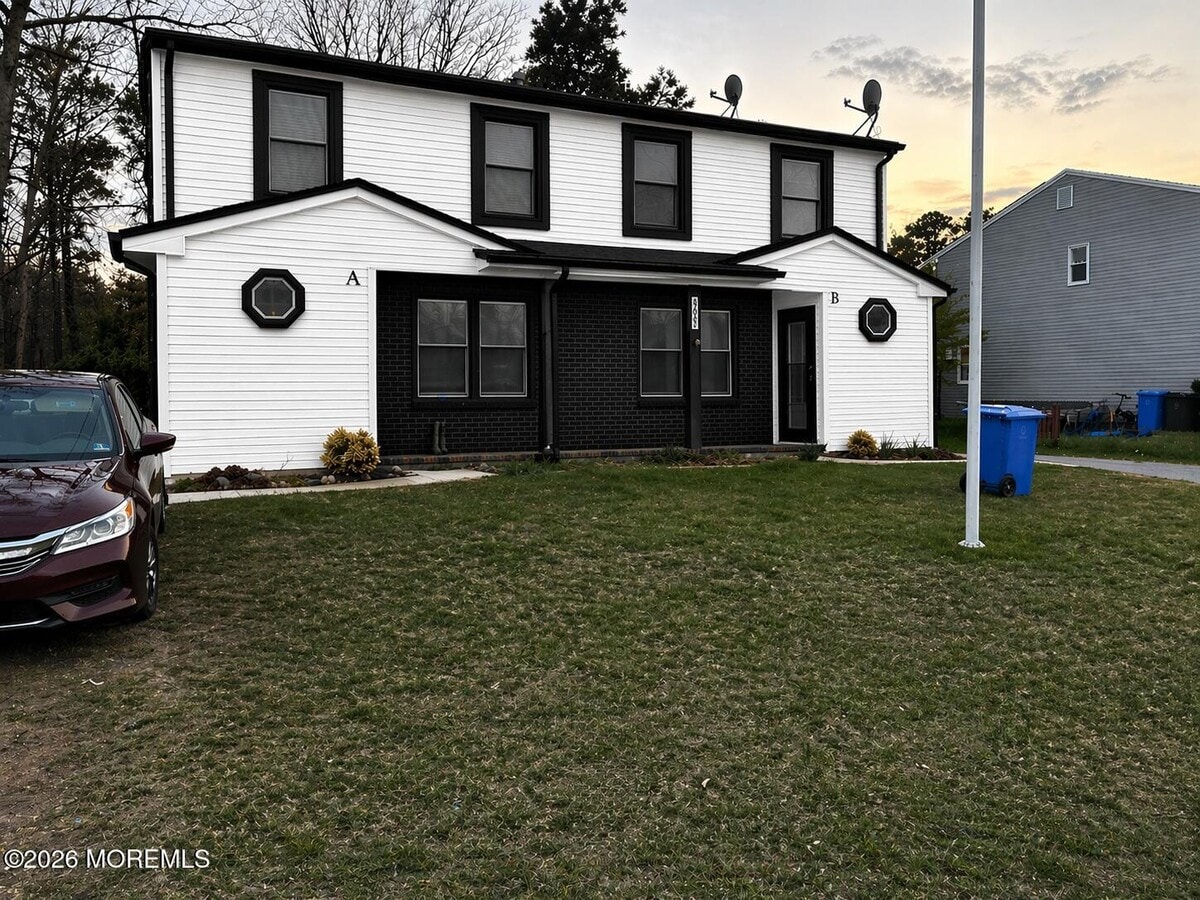 Photo - 233 Leeward Rd