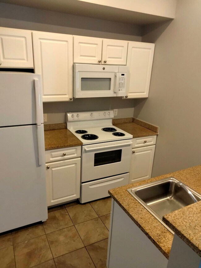 Photo - 210 Farmington Ave Unit 401