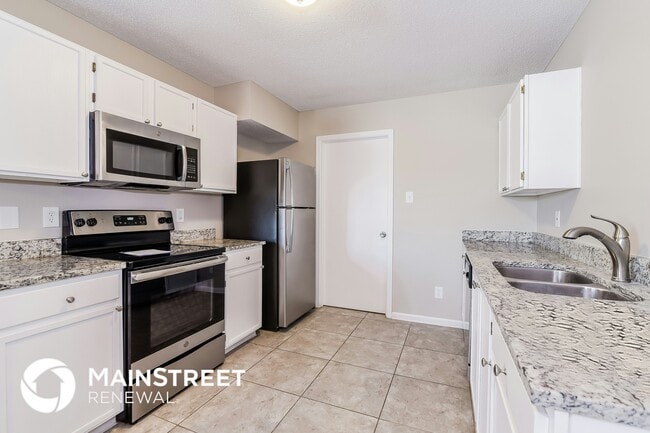 Photo - 10762 Glenayr Dr