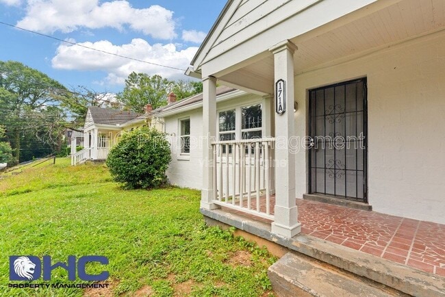 Photo - 171 Lawton St SW Unit A