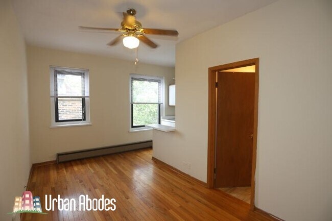 Photo - 633 W Barry Ave Unit A07C