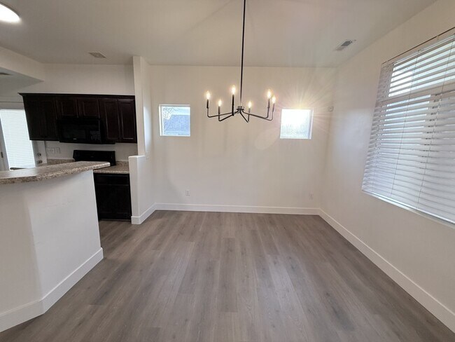 Photo - 4799 Topcrest Dr
