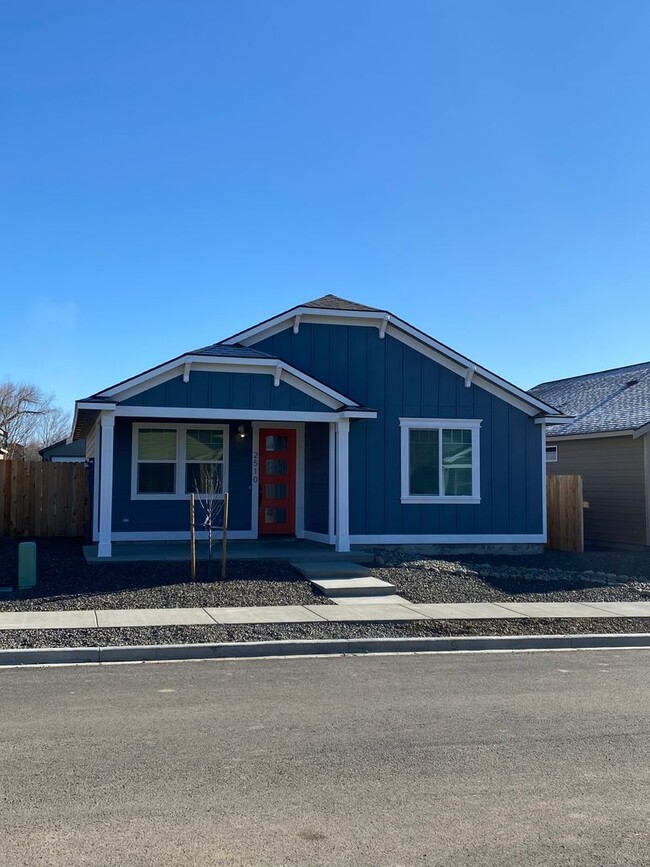 Newer Home for Lease! - Newer Home for Lease!