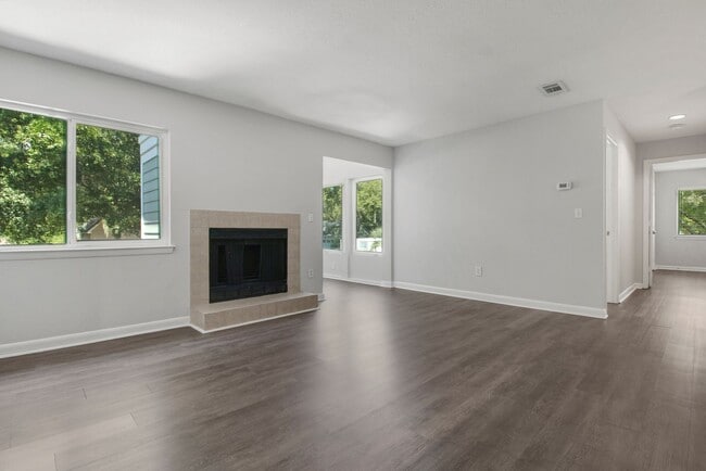 Building Photo - 277 Alexandra Dr Unit 7