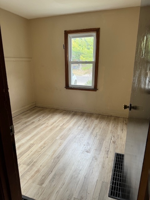 Photo - 2385 Joyce Ave