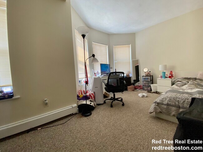 122 Berkshire St Unit 6