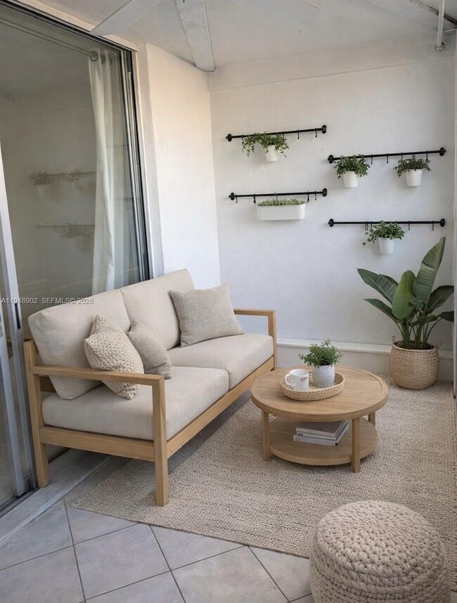 Building Photo - 501 E Dania Beach Blvd Unit 5-1B