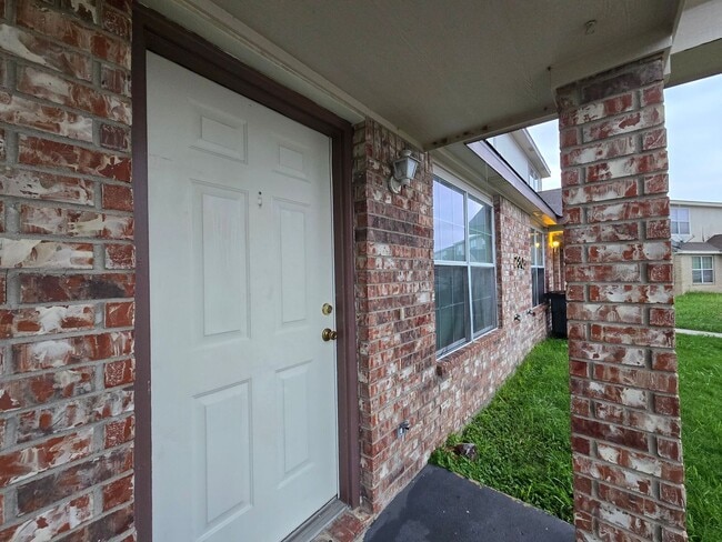 Photo - 2805 Kerrville Ct Unit 2805 Kerrville Court - B