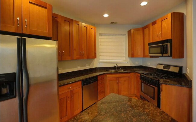 Photo - 2339 N Albany Ave Unidad 1