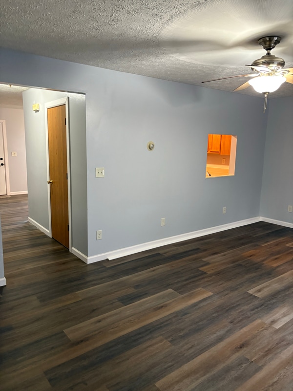 1112 1/2 Hocking Rd