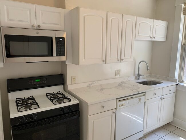 Photo - 2309 Eldridge St Unit 2