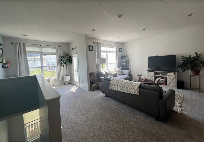 Photo - 1222 Chapman Ln