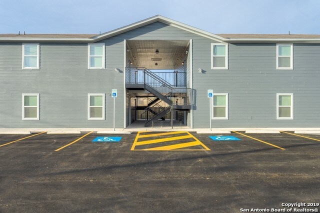 Photo - 8111 Landing Ave