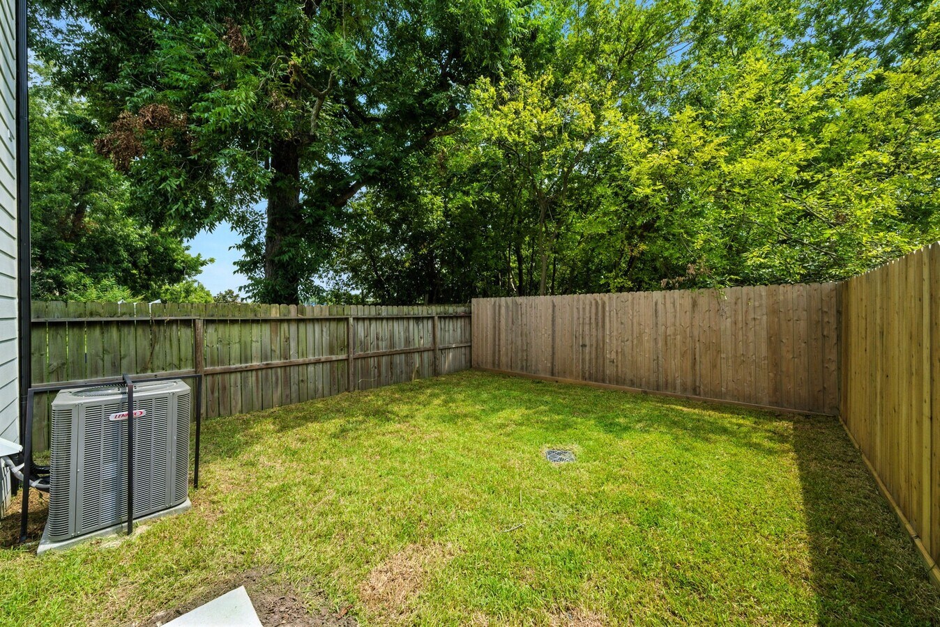 Photo - 7131 Eastwood St