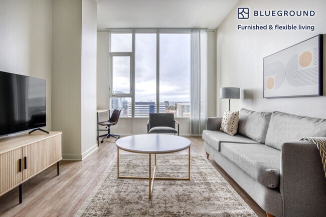 Building Photo - 1 S Market St Rental