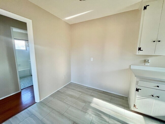 Photo - 3791-3795 Oneida Pl Unit 3793