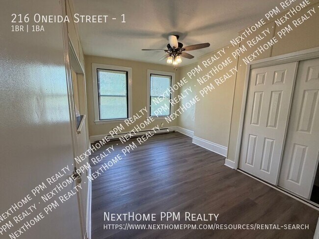 Photo - 216 Oneida St Unit 1