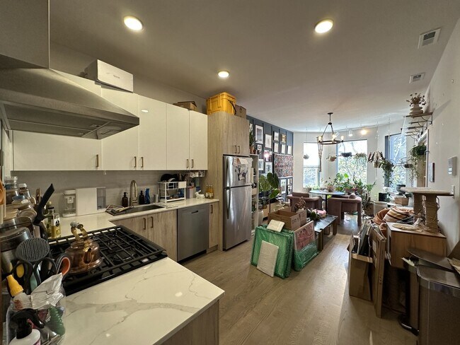 Photo - 841 N Mozart St Unit 2C