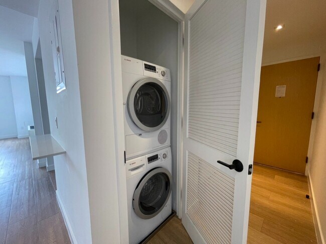 Photo - 32 Cliff St Unit 9