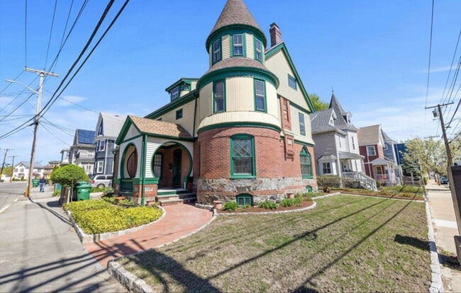 Building Photo - 124 Boston Ave Rental