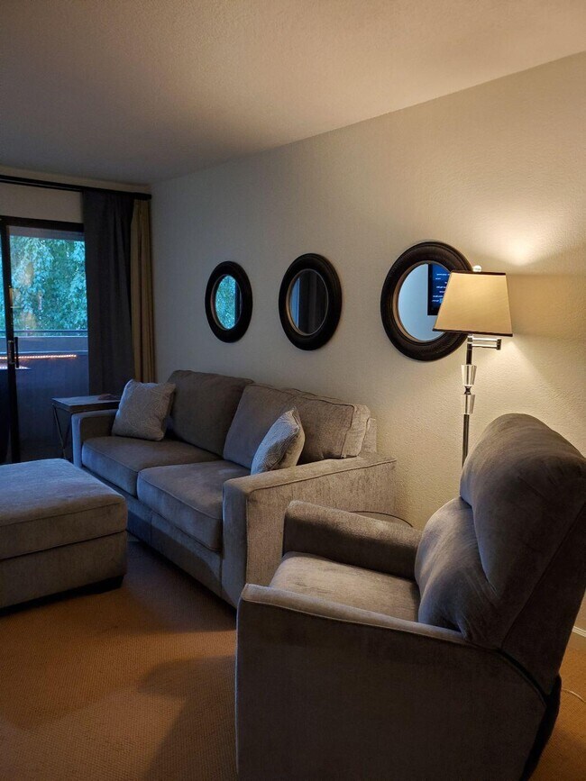 2810 N Arcadia Ct Unit 214