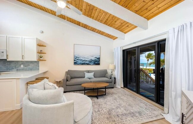 Photo - 2355 NE Ocean Blvd Unidad 19b