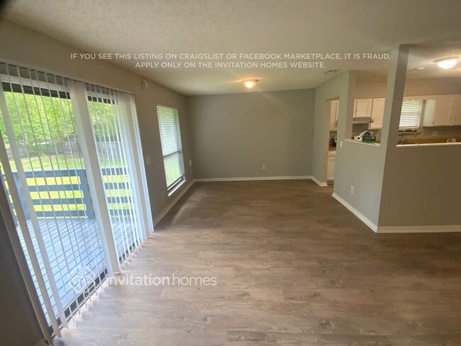 Photo - 8404 Boysenberry Ln W