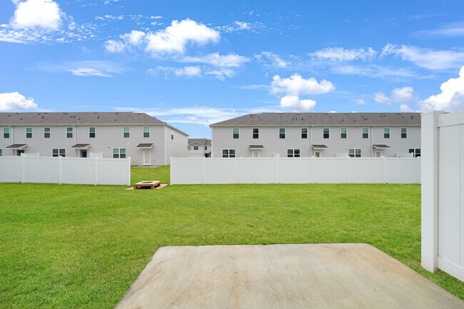 MADISON CITY SCHOOLS! 4 BED/3 BATH - MADISON CITY SCHOOLS!  4 BED/3 BATH Townhome