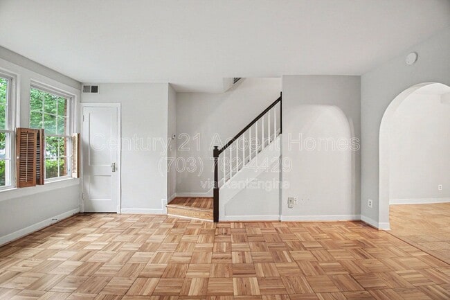 Photo - 1510 S Edgewood St Unit Apt 550