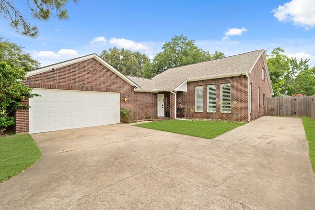 Building Photo - 703 Canyon Garden Dr Rental