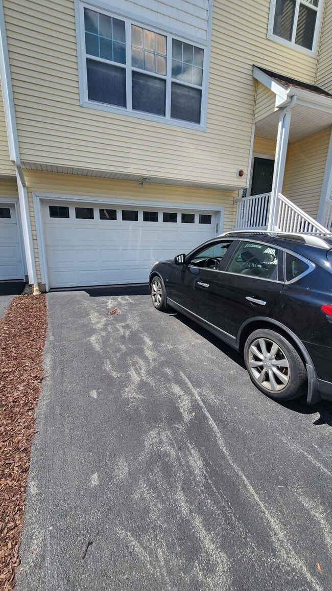 Photo - 94 Woodlake Dr