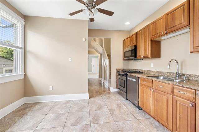 Photo - 4813 Laurel St