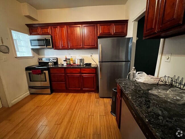 Building Photo - 425 N Preston St Unit 1st Rental
