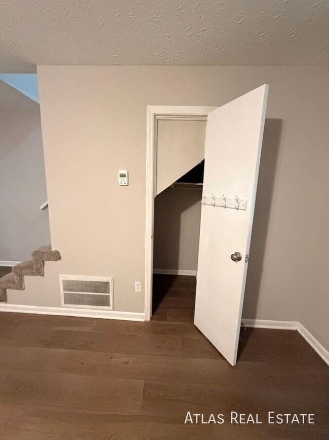 Photo - 102 Highland Park Dr