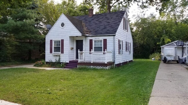 Photo - 821 Stanley St