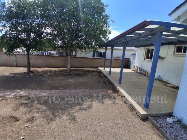 Photo - 8910 Fairbanks Rd NE