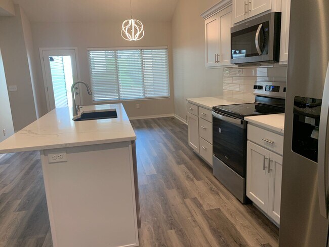 Photo - Located in SE Lincoln! Newer ranch townhome with 2 stall garage. Spacious 3 bedrooms/3 bathroom, ...