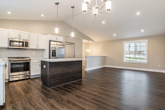 Photo - 705 7 Mile Rd NW