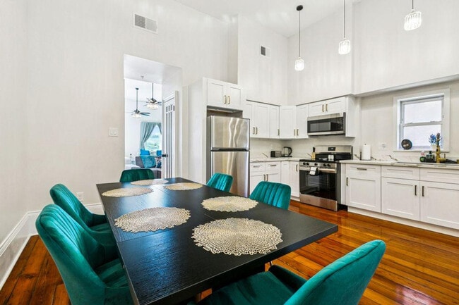 1725 Carondelet St Unit SI ID1338071P