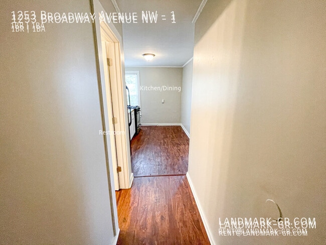 1253 Broadway Ave NW Unidad 1