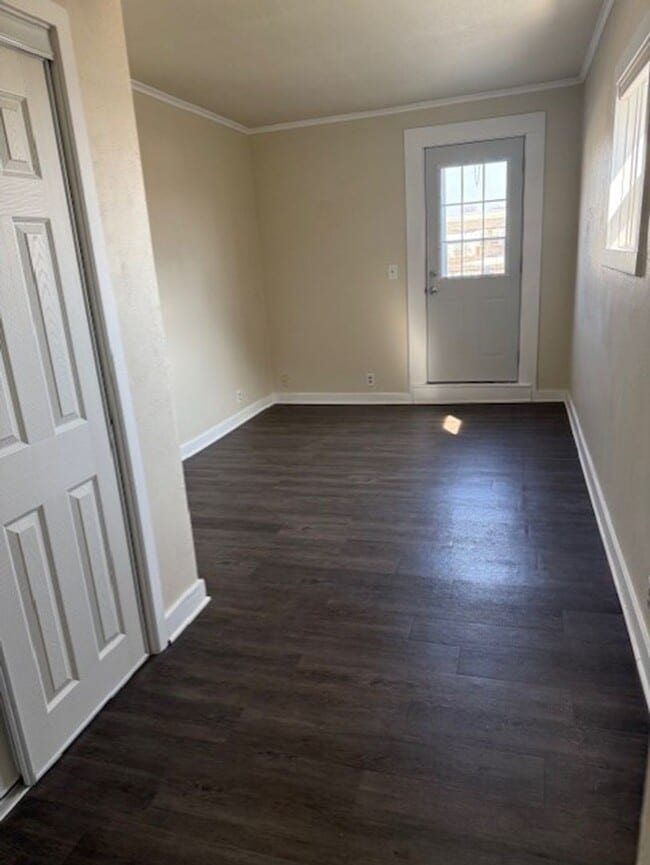 Photo - Updated Upper 3 Bedroom Unit for Rent in Downtown West Bend
