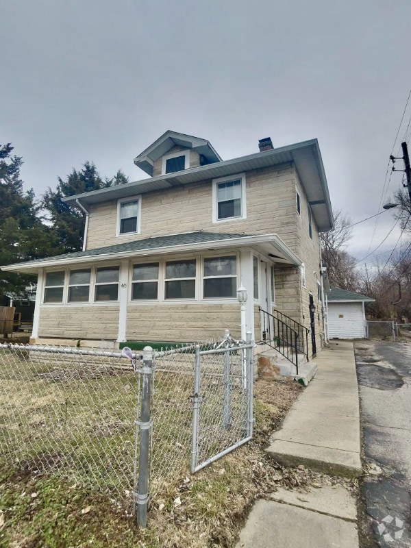 Building Photo - 445 W 25th St Rental