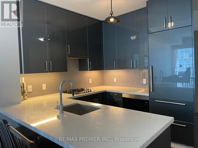 Photo - 29 Queens Quay E Unit 809