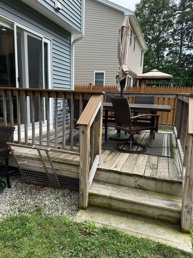 Photo - 494 Youville St