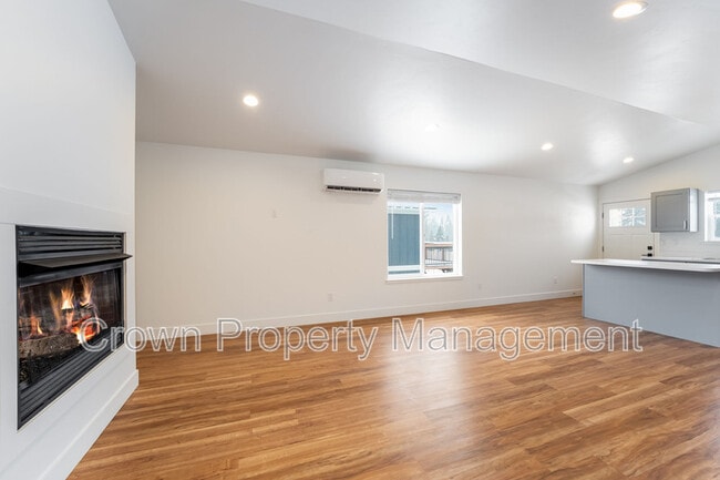 Photo - 40 Glacier Rnch Wy