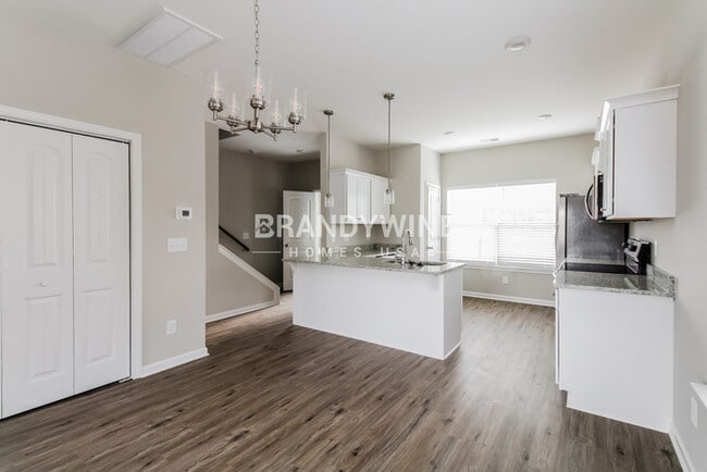 Photo - 427 Moshe Mualem Pl